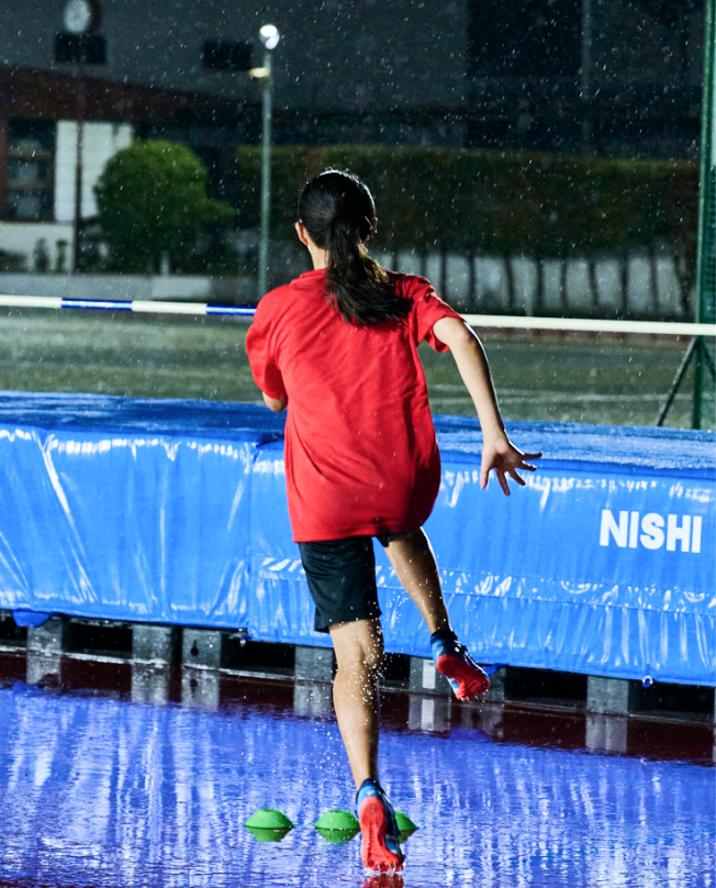 �A�X���[�g�A�h�o���X�������N���X�̗l�q