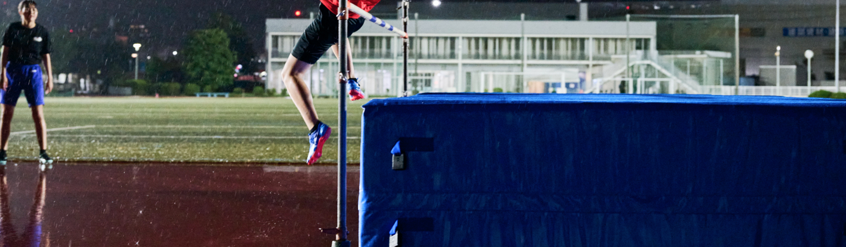 �A�X���[�g�A�h�o���X�������N���X�̗l�q