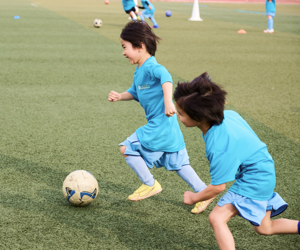 �T�b�J�[���y���ގq�ǂ������̗l�q