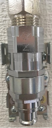 The inner structure ofcase-type fuse valves