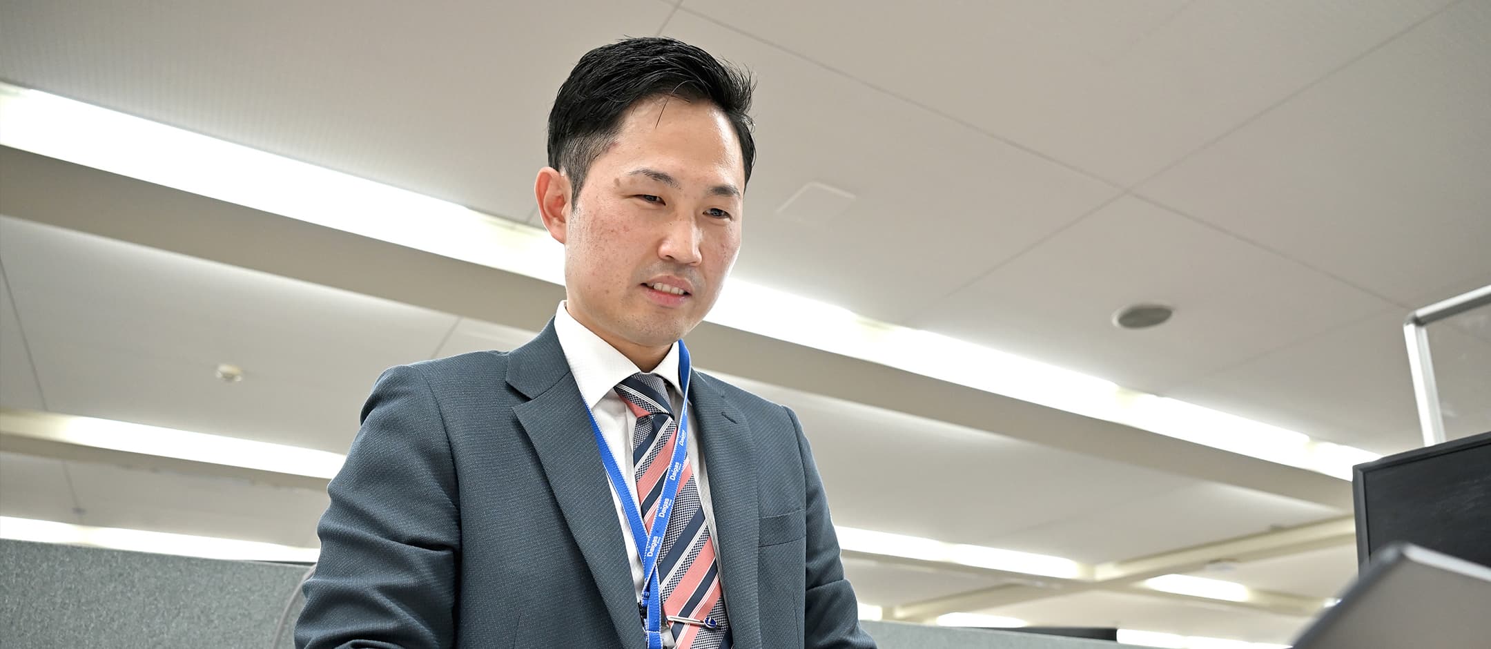 ���݂̒S���Ɩ�